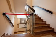 balustrady chromoniklowe z wypełnieniem ze szkła