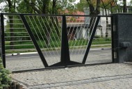 furtki i bramy, ocynkowane i malowane proszkowo z elementami chromoniklowymi