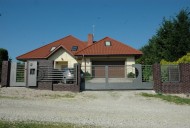 ogrodzenie stalowe z siatką plecioną, ocynkowane i malowane natryskowo